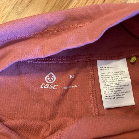 W's Task Studio 7/8 Rib Leggings - Picture 2 of 5